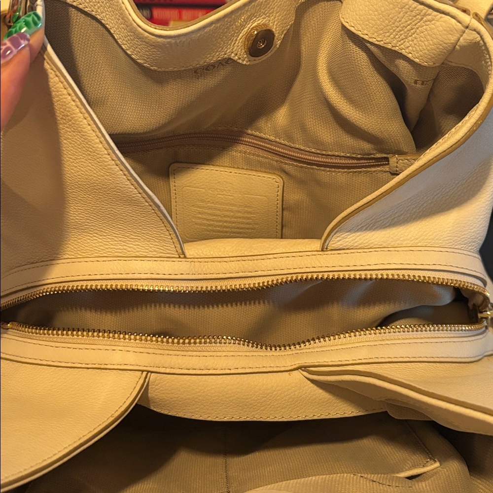 Coach Handbag - Picture 2 of 9